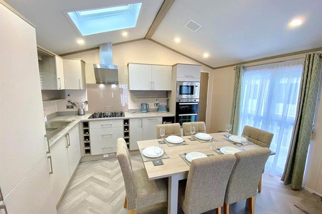 Lodge, Regal Artisan, Warners Lane, Selsey photo 5