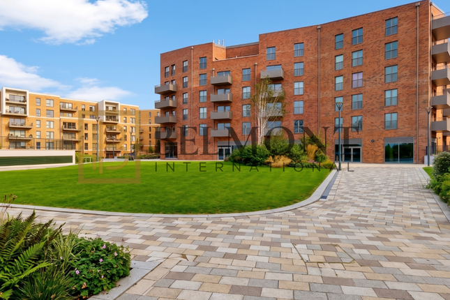 2-bed flat on Plaza, Explorer Way, London, £520,000