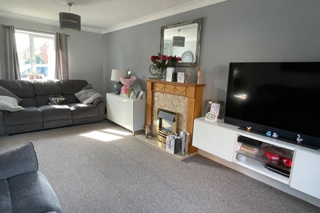 38, Gielgud Close, Burnham-On-Sea photo 4