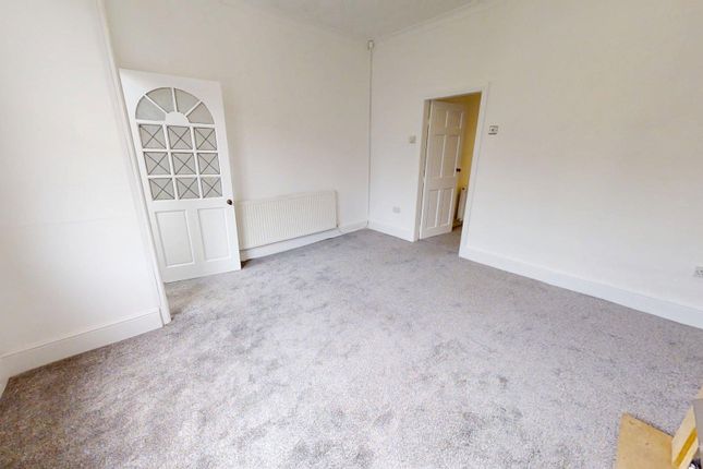21, Elm Avenue, Manchester photo 4
