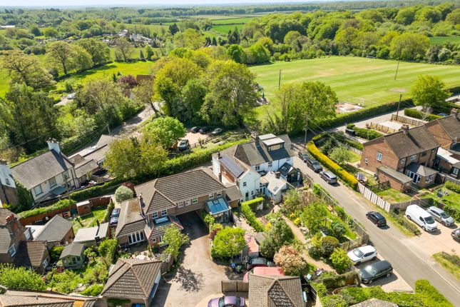 1, Wick Road, Wigginton, Tring photo 4
