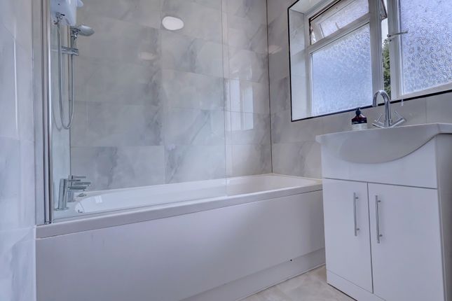 181, Chairborough Road, Buckinghamshire photo 4