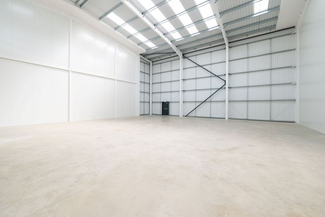 Industrial to let in Unit 10 Vantage 41, College Road North, Aston Clinton