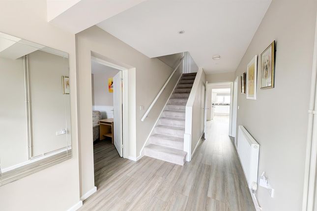 23, Adastral Close, Newmarket photo 4