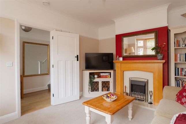 53, Fairfield Drive, Dorking photo 2
