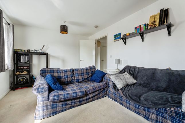 21, Draycott Avenue, Leicester photo 4