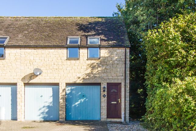 2 bed flat to rent in Painswick Close, Witney OX28