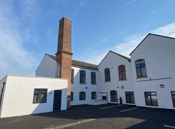 3-bed flat on Flat 19, Westbridge House, 1, Holland Street, Nottinghamshire, £134,950