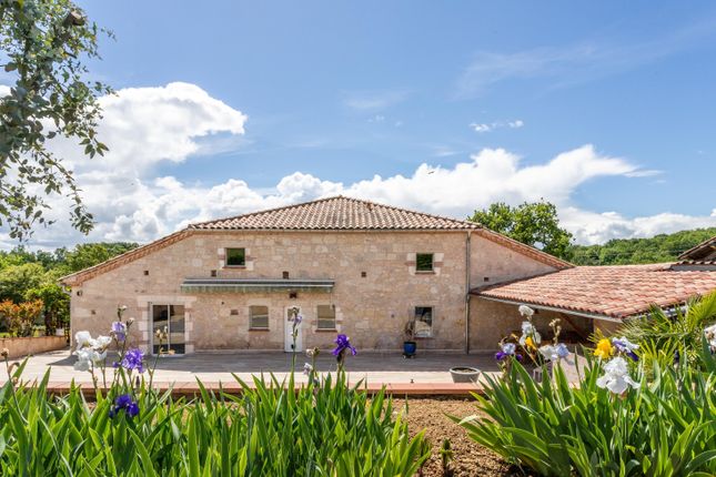 Thumbnail Property for sale in Castelsagrat, Occitanie, 82400, France