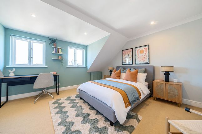 16 Walsingham Place, London photo 4