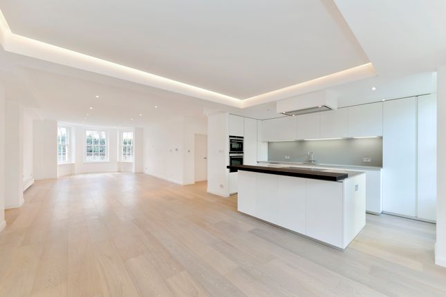 Flat for sale in South Lodge, Circus Road, St John's Wood, London
