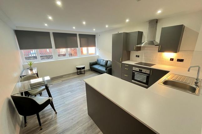 Flat to rent in Charles House, 8 Winckley Square, Preston