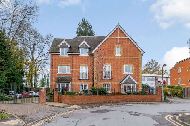 Broome Lodge, Queens Road, Ascot SL5, 3 bedroom penthouse for sale -  60193207 | PrimeLocation