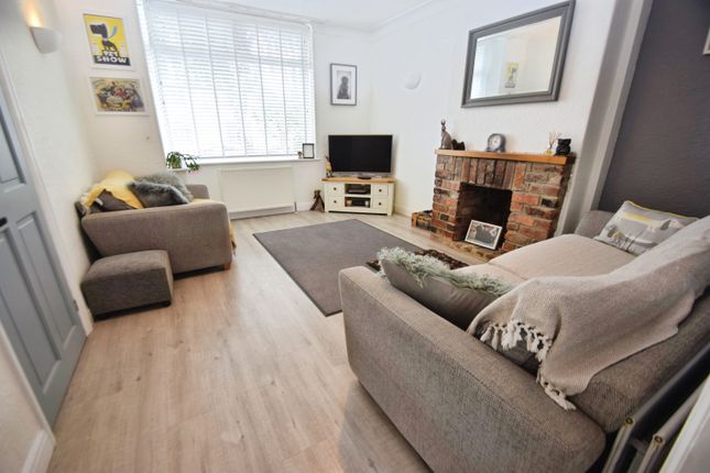 2, Rylands Avenue, Bingley photo 5