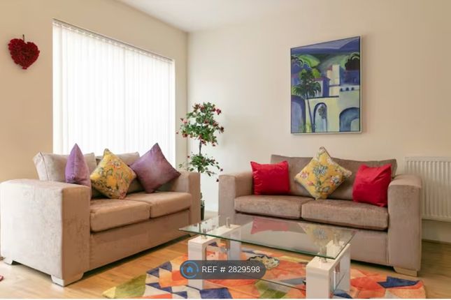 2-bed house on Addenbrookes Road, Trumpington, Cambridge, £2,650/mo