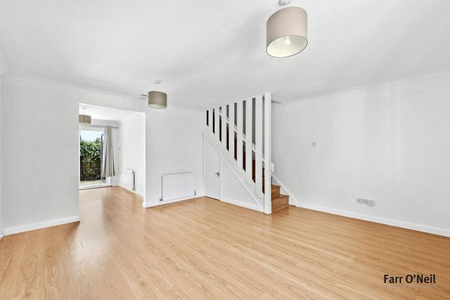 11, Beatrice Court, Buckhurst Hill photo 2
