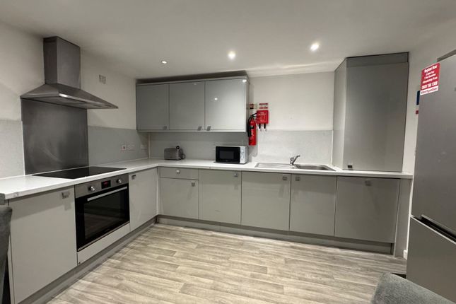 152, Derby Road, Salford photo 4