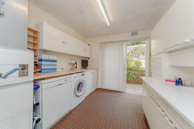 78, Harton Way, Birmingham photo 4