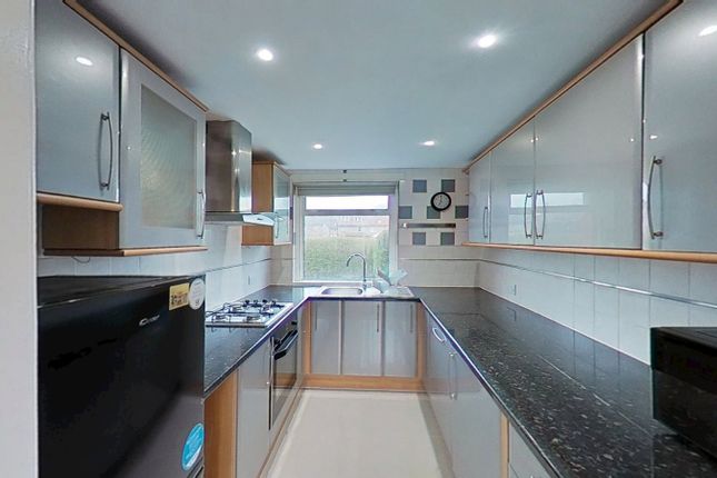 22, Duart Crescent, Edinburgh photo 5