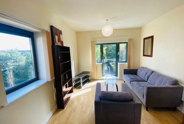 Thumbnail Flat to rent in Cunliffe Road, Bradford