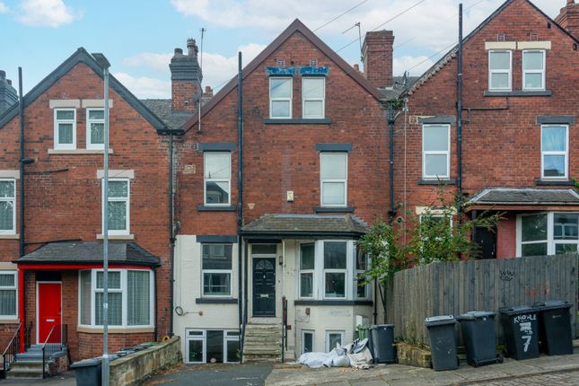 Terraced house to rent in Knowle Road, Leeds