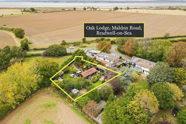 Oak Lodge, Maldon Road, Bradwell On Sea photo 3