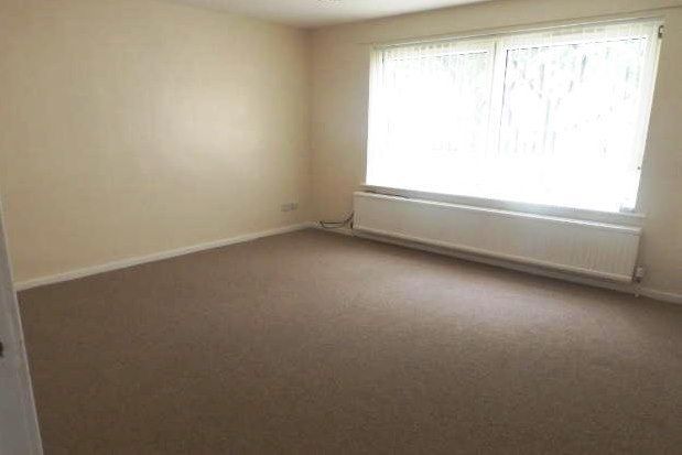 Flat to rent in The Grove, Wakefield