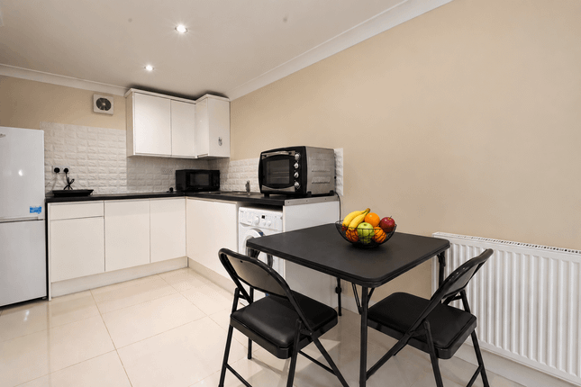 96A, Rosemary Avenue, Hounslow West photo 4