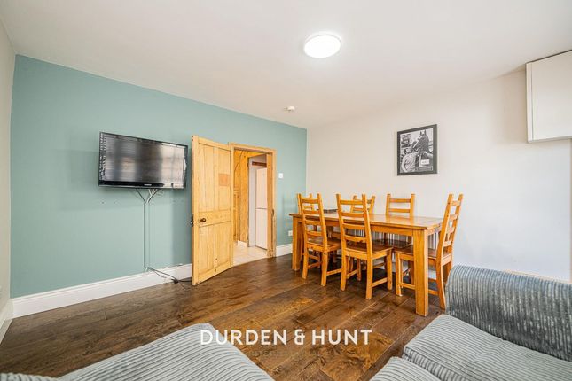 81 High Street, Ongar photo 3