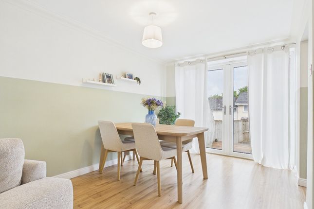 19, Tarbolton, East Kilbride photo 3