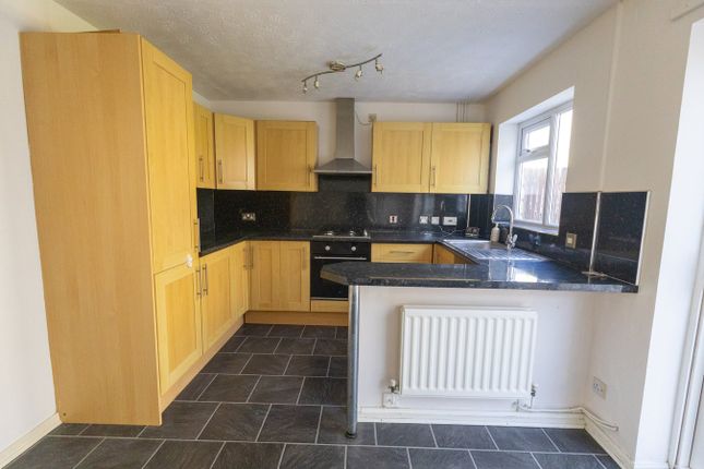 30b, Heol Y Fro, LLANTWIT MAJOR photo 4