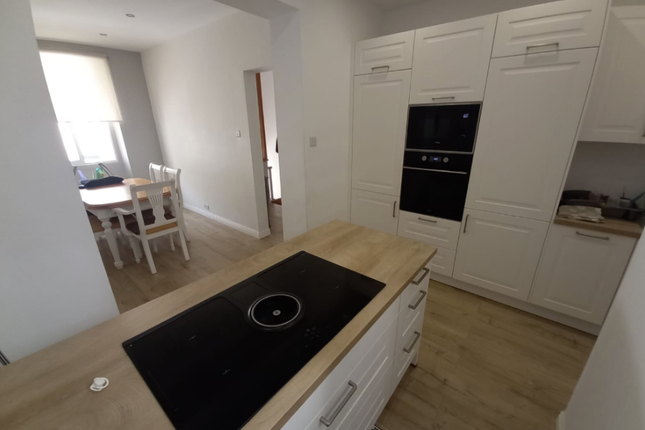 Thumbnail Apartment for sale in South District, Gibraltar