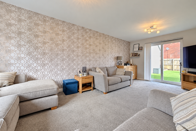 2 Trem Y Cwm, Aberdare photo 3