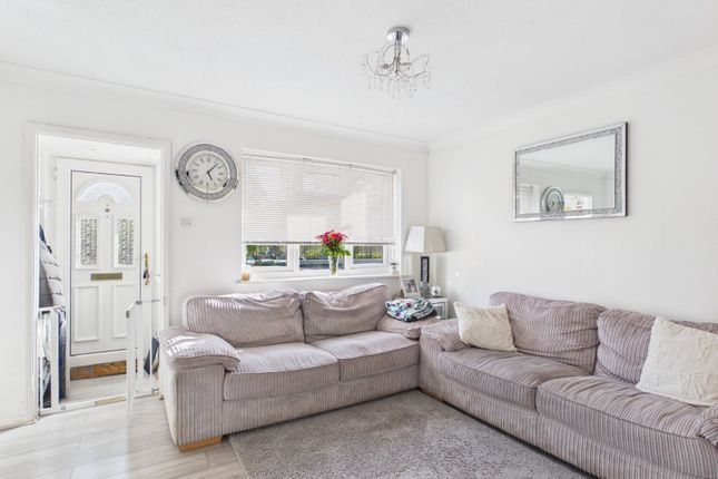1, Pippins Court, Surrey photo 2