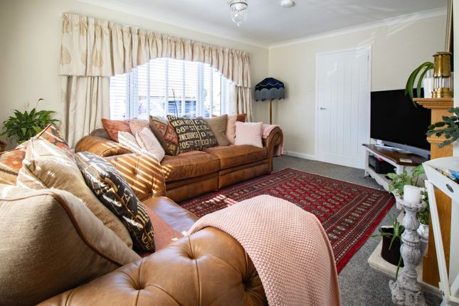 15, Ingoldale, King's Lynn photo 2