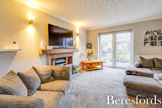 2, The Coppice, Brentwood photo 2