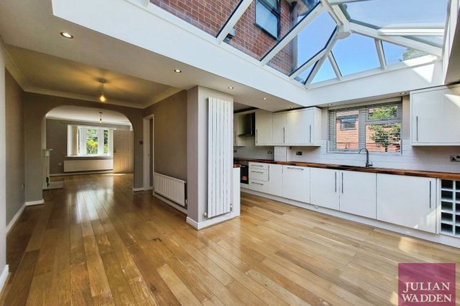 13, Felltop Drive, Stockport photo 2