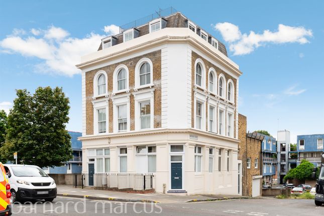 The Studio Flat, The Westbury, 418, Wandsworth Road, London photo 2