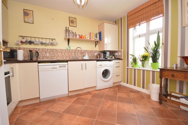 47, Lake View, Pontefract photo 4