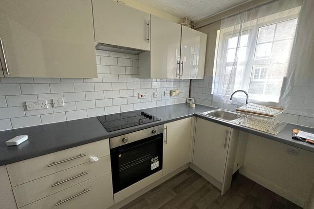 27 Nightingale Close, Stowmarket photo 3