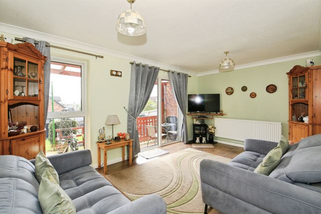 6, Blenheim Way, Peterborough photo 2