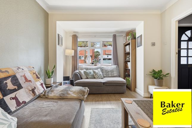 130, Burrow Road, Chigwell photo 4