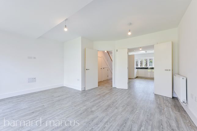 15, Beatrice Square, TADWORTH photo 3
