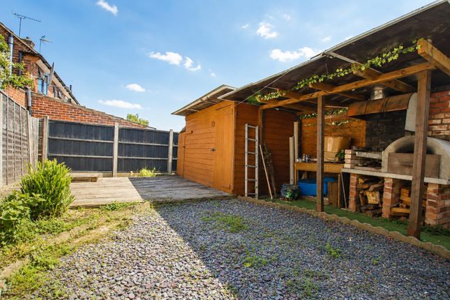3, Willow Green, Borehamwood photo 4