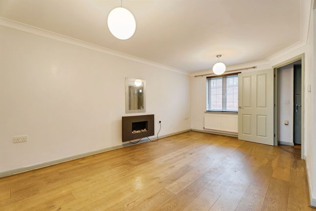 Skylark Way, Stowmarket photo 4