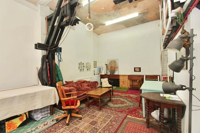 10, Cazenove Road, London photo 4