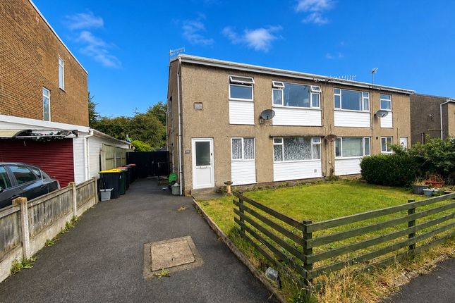 2-bed flat on 102, Hampsfell Drive, Lancashire, £90,000