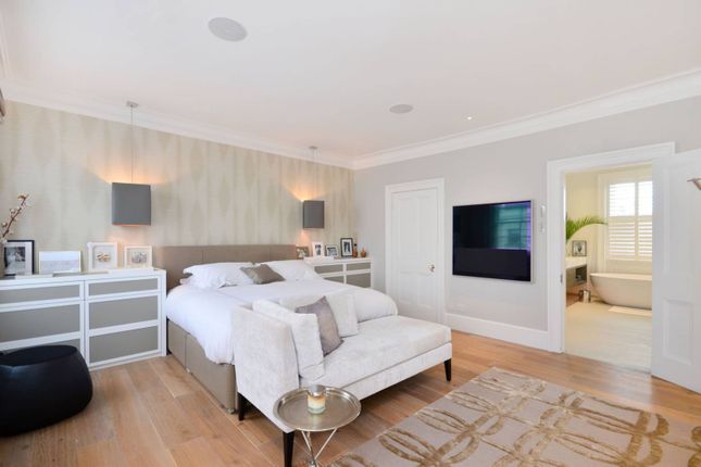 Property to rent in Hereford Road, Notting Hill, London
