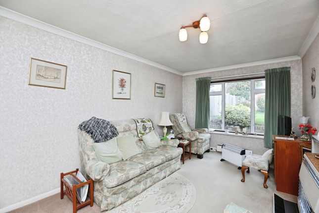 18, Gadby Road, Kent photo 2