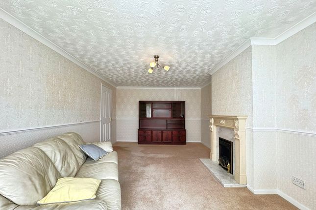 8, Moor View Close, Morpeth photo 4